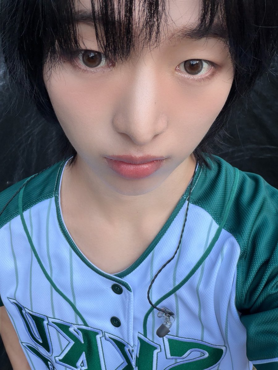 tgyubabo's tweet photo. 드래곤포니전원초미남뺀드인거축하드립니다 https://t.co/Flxc11chvk
