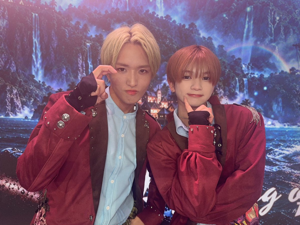 superfantasy_fv's tweet photo. ／
  SUPER FANTASY SPECIAL LIVE 
    - The Beginning of Season6 -
＼

🏰ご来場ありがとうございました🏰

今日から新体制🔥明日10/3(土)からは「Neverland」のリリースイベントが始まります🪝

是非お近くの会場へ遊びに来てください✨

#SUPERFANTASY https://t.co/BwB6pL40hO