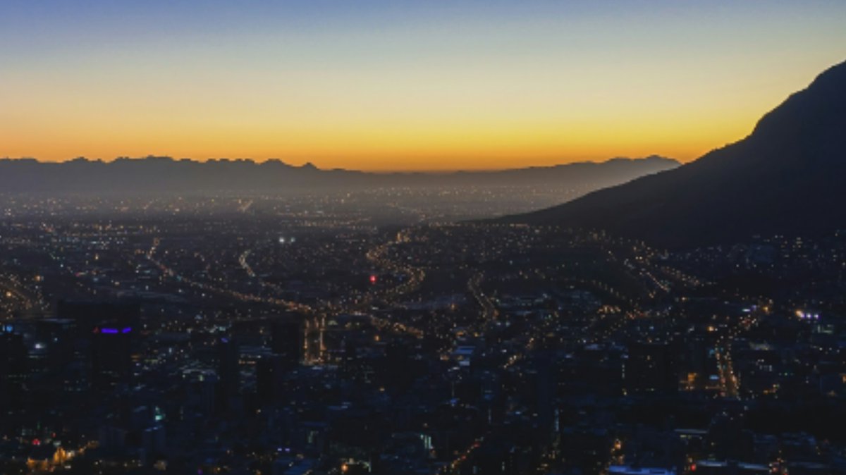 euromoney's tweet photo. How can banks turn climate priorities into investment opportunities?

Our Sustainable Banking in MEA report explores the role of finance in advancing climate resilience and supporting credible transition strategies.

Produced with CIB Egypt and Arab Bank: