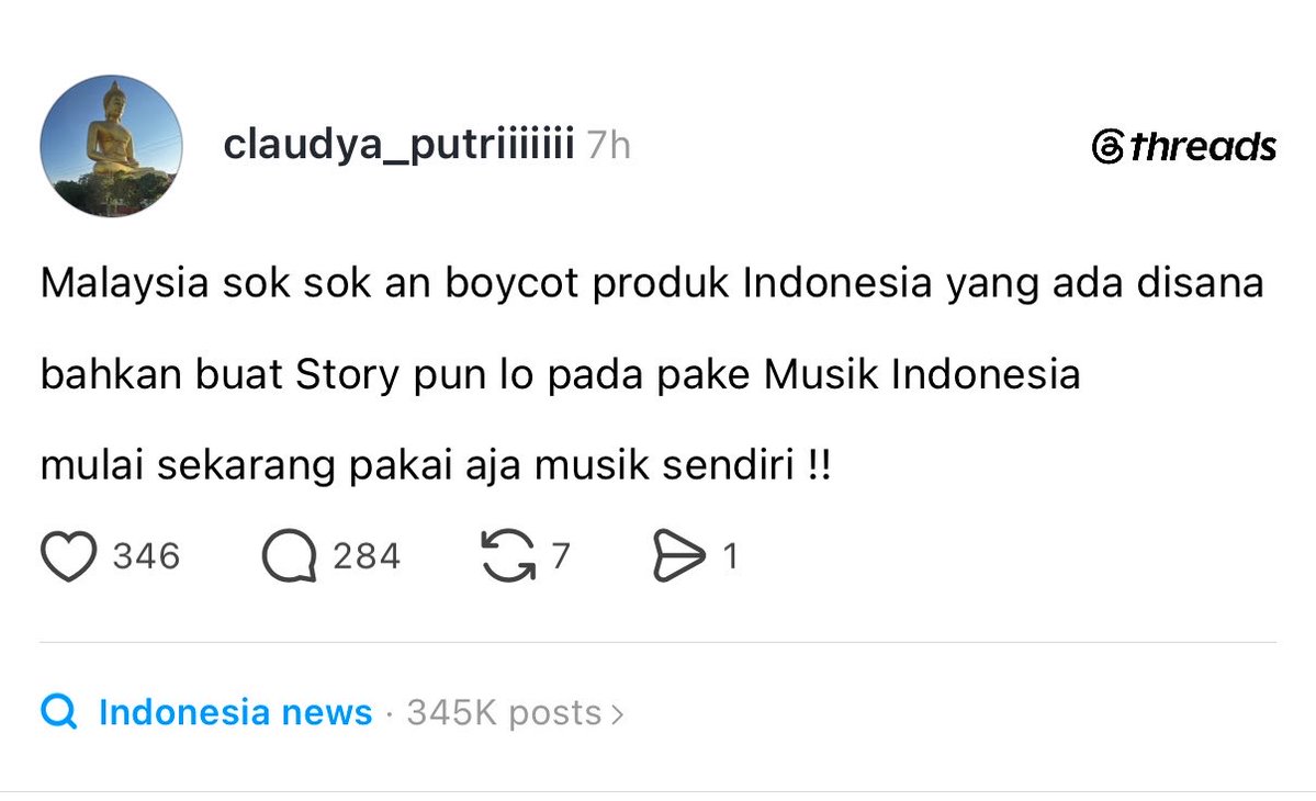 roughlurv's tweet photo. Everytime aku nk layan lagu indon, i will remember this. WAKE UP MALAYSIANS https://t.co/jGHuDwzInN
