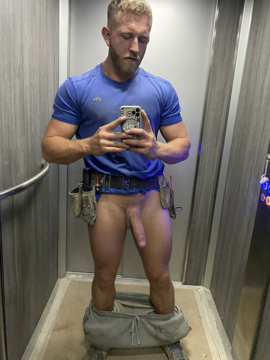 MasterMasterAM's tweet photo. Friday F@g tax 

Make content/ FaceTimes 
Sell
Boxers
Socks
Filled condoms
Work and gym gear
#findom #scallymaster #scallydom #chav #sneakermaster #cashmaster #cashslave #footslave #moneyslave #alpha #SockWorship #SweatyFeet #PayPig #AlphaFeet #musclegod #alphago https://t.co/Odr6sRwyIl