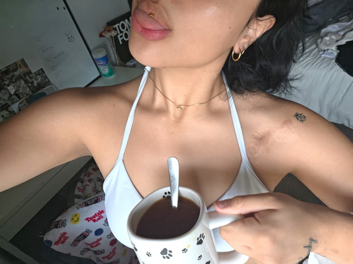 asherexic's tweet photo. ‧₊˚ ⋅ ☕︎ ‧₊˚ goodmorning everyone !! i js made the best coffee, have a great day 🤍

#edrtwt #bc #wl #ricecaketwt https://t.co/4JdlhzTo4H