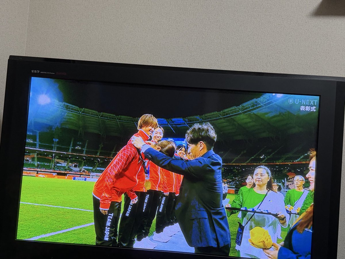 gbox69708681's tweet photo. 改めてなでしこジャパンおめでとう🥇 https://t.co/ALnh0oUpQr