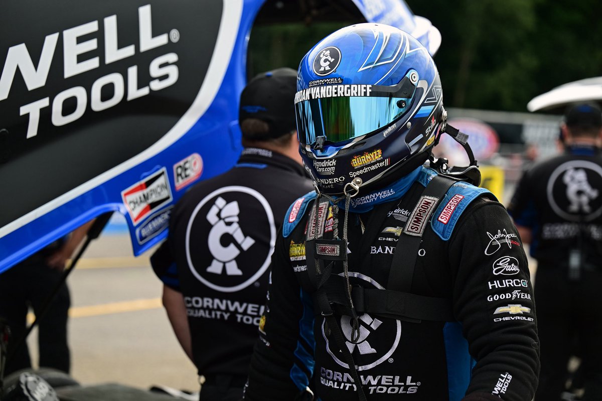 CornwellTools's tweet photo. If Cornwell Quality Tools had a superhero, what would they be called? 🦸‍♂️🔧  

Get creative. We’re looking for your best one! 👇  

We’ll start… Cornwell Crusader. 💥  

@JordVandergriff | @JFR_Racing | @NHRA | @WWTRaceway 

#CornwellQualityTools #Mobile #Tools #MidwestNats #SuperHero