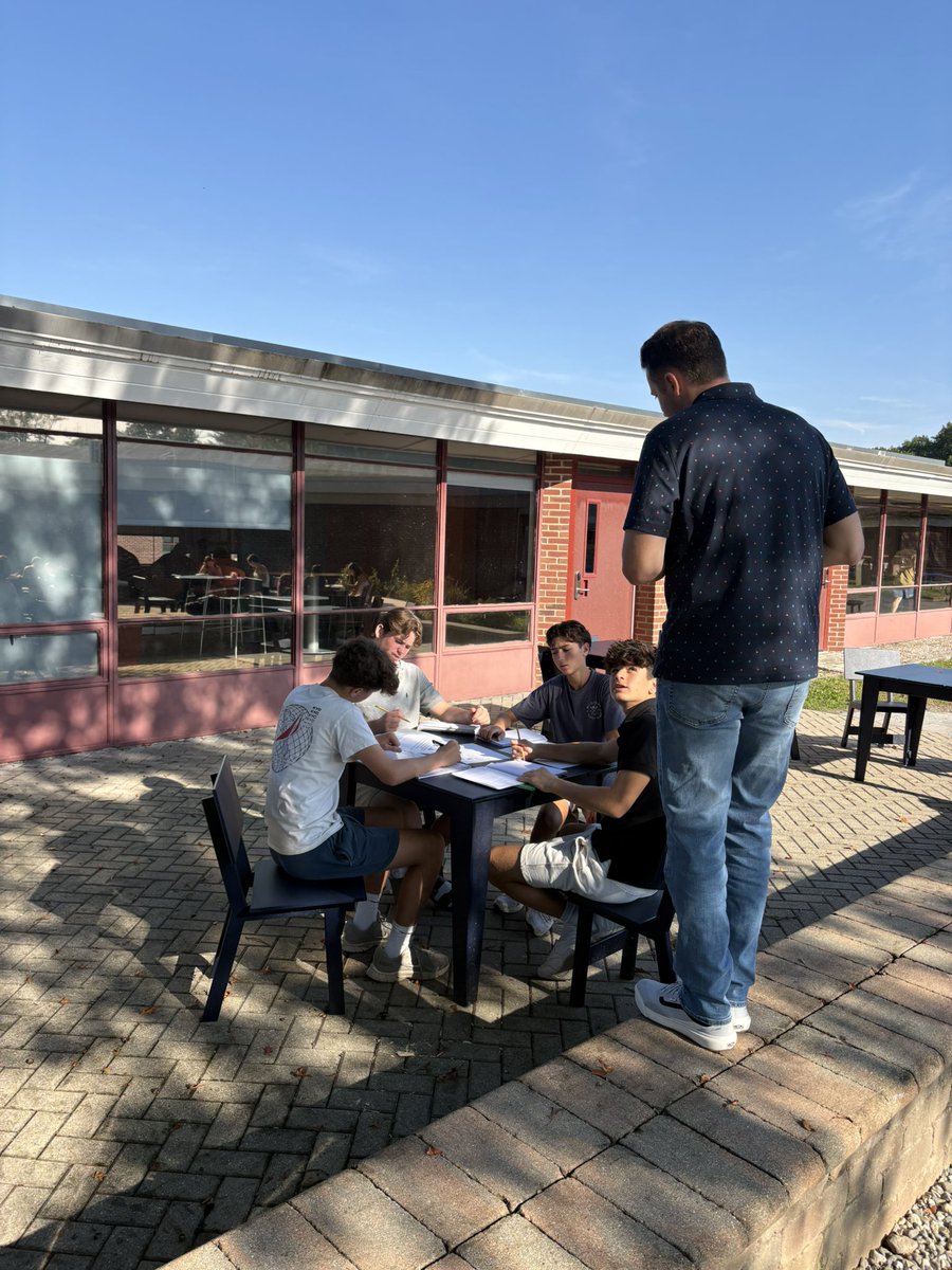 JessicaLeitman's tweet photo. ☀️ Physics beyond the classroom! McManus & Leitman took students outside this morning—collaborating and problem-solving in the outdoor classroom. @ski626 @RonGamma
#Physics #OutdoorLearning #STEM #LearningInAction https://t.co/PuyhIAgks3