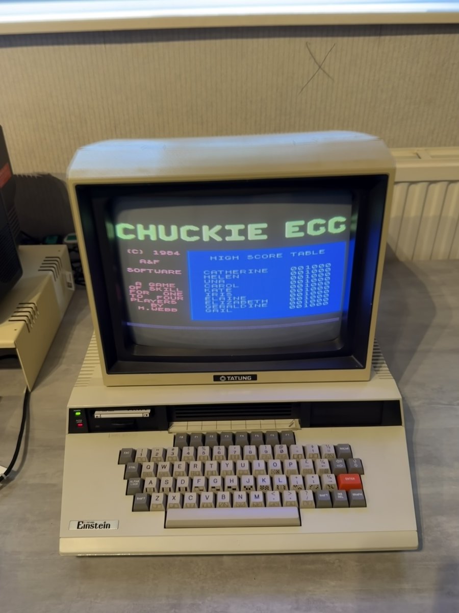 tnmoc's tweet photo. New arrival in the TNMOC PC Gallery - a Tatung Einstein TC-01 from 1984. So if you fancy checking it out, be sure to head to our PC gallery this weekend and one of our amazing volunteers can show you what it can do.
#RetroComputing #VintageComputing #ComputerHistory #ZXSpectrum https://t.co/KIutzxIGcL