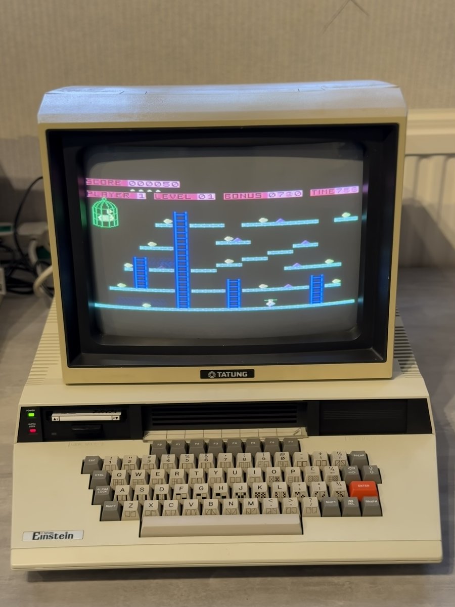 tnmoc's tweet photo. New arrival in the TNMOC PC Gallery - a Tatung Einstein TC-01 from 1984. So if you fancy checking it out, be sure to head to our PC gallery this weekend and one of our amazing volunteers can show you what it can do.
#RetroComputing #VintageComputing #ComputerHistory #ZXSpectrum https://t.co/KIutzxIGcL