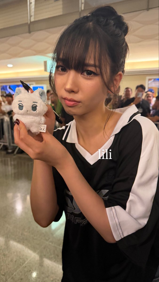 04jinsoul's tweet photo. this was my jikjik plush, i’m sharing for photos for everyone :3 

#KARINA #카리나 #aespa #에스파
#SYNK_COMPLaeXITY #DALLAS https://t.co/70OM3Qm5BR