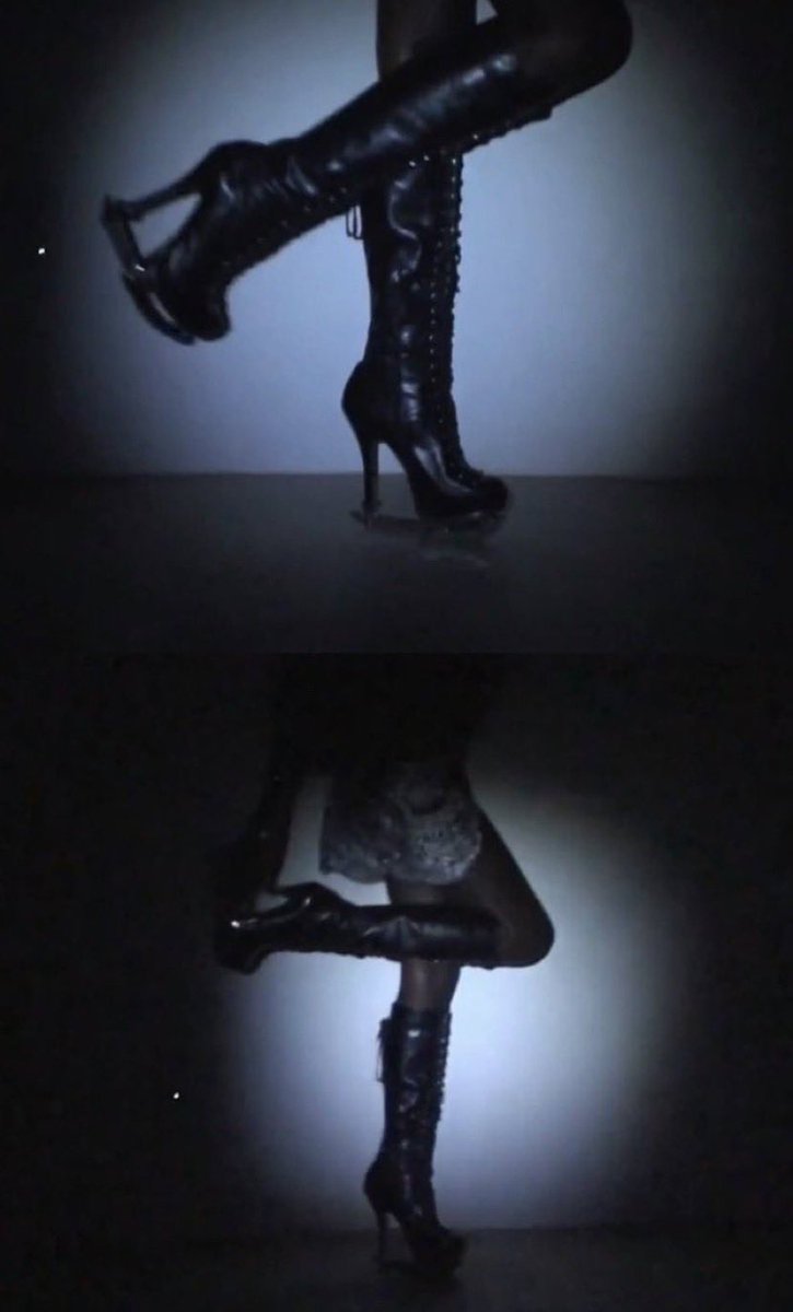strandsreyes's tweet photo. all of her shoes are so good but there’s just something about these 🖤

day 2 / favorite trinity shoes
#15DaysOfTrinity #LibraTrincess https://t.co/hhOvFXqRND