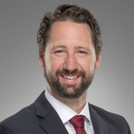 OrthoAtlanta's tweet photo. We’re proud to welcome Dr. Kyle D. Hardacker, a fellowship-trained orthopaedic surgeon specializing in spine and trauma surgery! Dr. Hardacker provides care at our Gwinnett location. https://t.co/oX1UR8KYfg