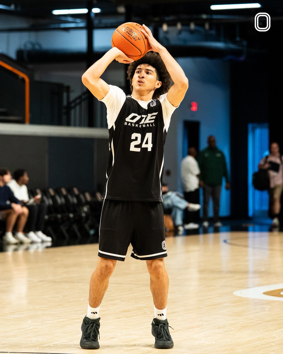 rodgerbohn's tweet photo. 6'1 '27 Cayden Daughtry of #OTE Cold Hearts/ #EYBL Champ @FL_Rebels came into @OvertimeElite Pro Day w/chip on shoulder&showed w/play in front of NBA scouts.Finished 1st in 3/4 ct sprint,1st in lane agility,1st in NBA 3PT star drill.
More on @Ballislife
https://t.co/suczgyoqzx https://t.co/fMSiLCfitA