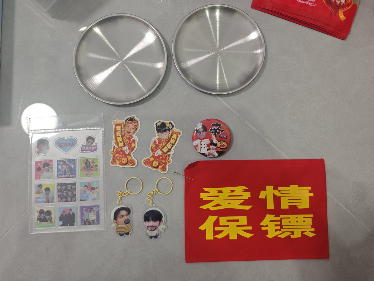 hhhq_ss's tweet photo. 10.18澳门见面会的姐妹们！欢迎来找我拿物料！还有个捏捏没到ㅠㅠ
10.18 마카오 미팅 자매들!자재를 가지러 오신 것을 환영합니다!아직 주물럭주물럭이 도착하지 않았네요ㅠㅠ

YOONSIK SIWOO Pour Toujours
#YOONSIKSIWOOPFWSS27 https://t.co/oO9C47z2Rs