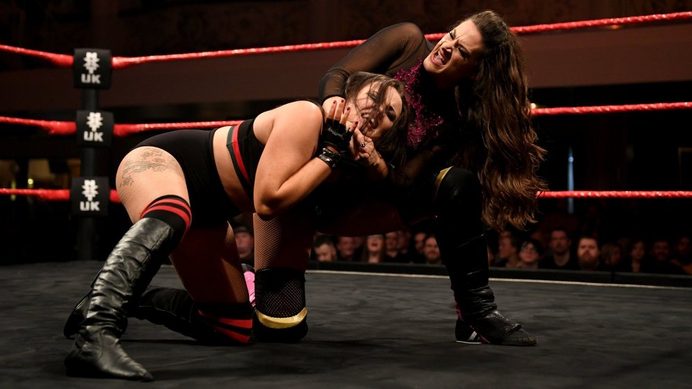 RawSDNXTWomen's tweet photo. #NXTUK 1/23/19 - Nina Samuels vs Lana Austin https://t.co/8hu8qwQzZj