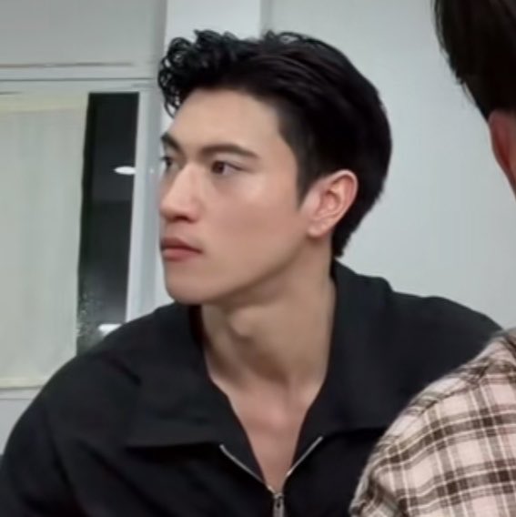 boiledeggjuseyo's tweet photo. ทำไมกูชอบผู้ชายจังวะ https://t.co/QYFcyziOj7