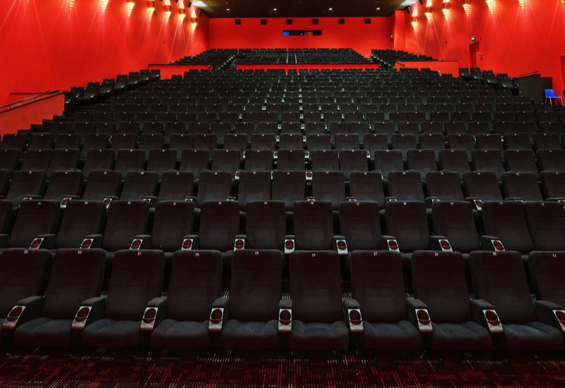 TheBatmanSagaNW's tweet photo. I just made it to the theater! Where the hell is everyone? https://t.co/DMQ8pQeuXw