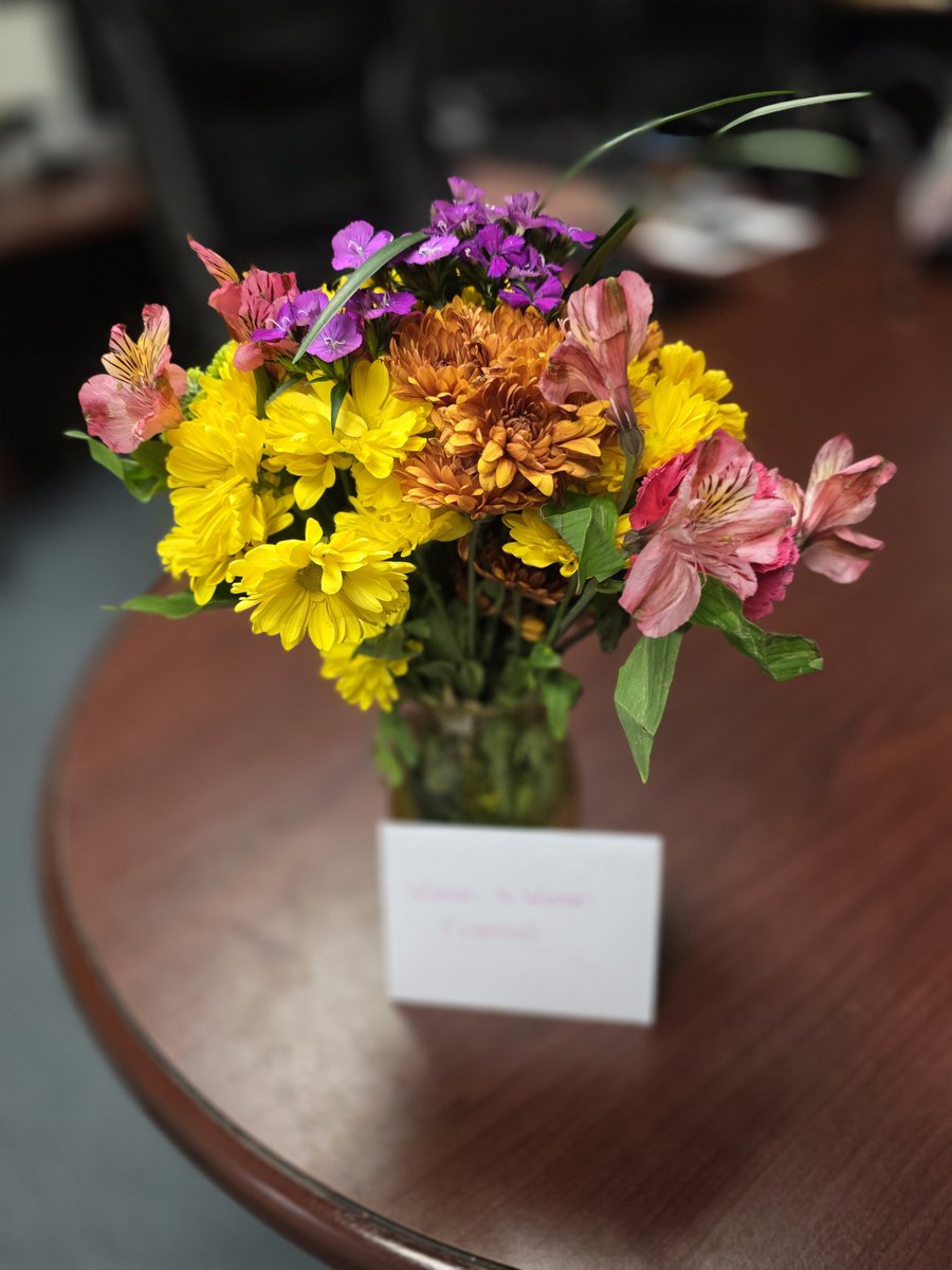 W2WFinance's tweet photo. Professional development should include building wealth. After I spoke with Northeast Florida dental hygienists about money and retirement, they surprised us with flowers. 💐 We love bringing practical financial education to professional communities. #FinancialWellness https://t.co/jeFAVt5DKE