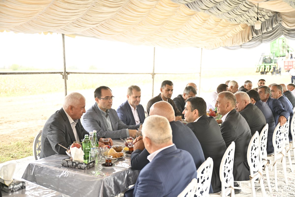 MajnunMammadov's tweet photo. Today, we met with #cotton #farmers in the #Saatli district and exchanged views regarding the development of the cotton industry, preparations for production this year, and key upcoming tasks.
During the discussion, we listened to the farmers' opinions, proposals, and expectations and addressed the issues they encounter in their daily operations. At the same time, we emphasized the goals set for cotton industry development within the framework of the "State Program for the Development of Agricultural, Fishery, and Aquaculture Production and Processing in the Republic of Azerbaijan for 2026–2030." We highlighted the importance of applying #modern and #innovative approaches to achieve these goals, increasing #productivity and production efficiency, making more effective use of existing opportunities, and mobilizing all available resources.
State support, farmers' hard work, and modern technologies will significantly enhance the cotton industry, transforming it into a #sustainable and competitive sector.