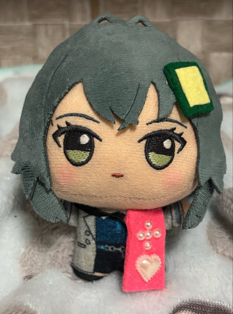 NIWACA_Plus's tweet photo. やったよてまちゃん！手術は成功だ！
頑張ったご褒美に新しいアクセサリーあげるよ

「わーい！おてて治った！かわいいアクセサリーもありがとう、ぷろでゅーさー！」 https://t.co/cXgW6c3oUK