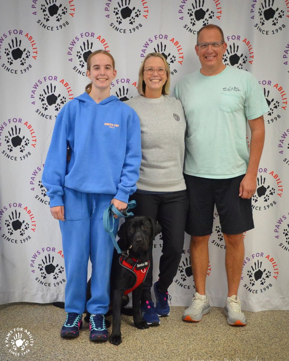 4PawsForAbility's tweet photo. The 2026 Aquamarine Class graduated from service dog training last week! 🐾🐕‍🦺 Congratulations and thank you to the families, staff, volunteers, and donors who made this possible.

💙 The Aquamarine Class is sponsored by Jim &amp; Toni Roth.

📸 Memories by Beverly https://t.co/yMkYtea114