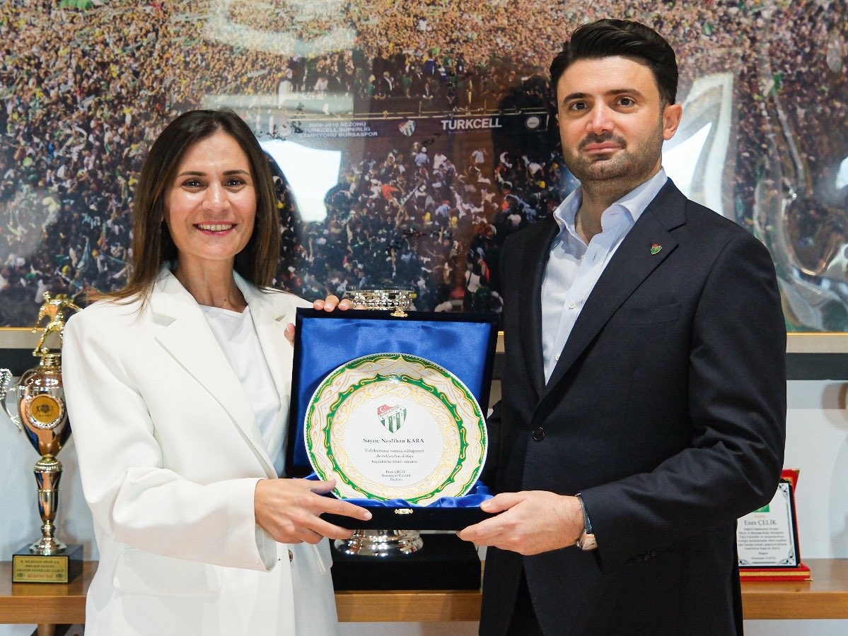 BursasporSk's tweet photo. TEŞEKKÜRLER ERİKLİ SU

Erikli Su #Yanındayım dedi.

Erikli Su ve Meşrubat A.Ş Genel Müdürü Neslihan Kara'ya desteklerinden dolayı teşekkür ediyoruz https://t.co/nt2JgedjDd