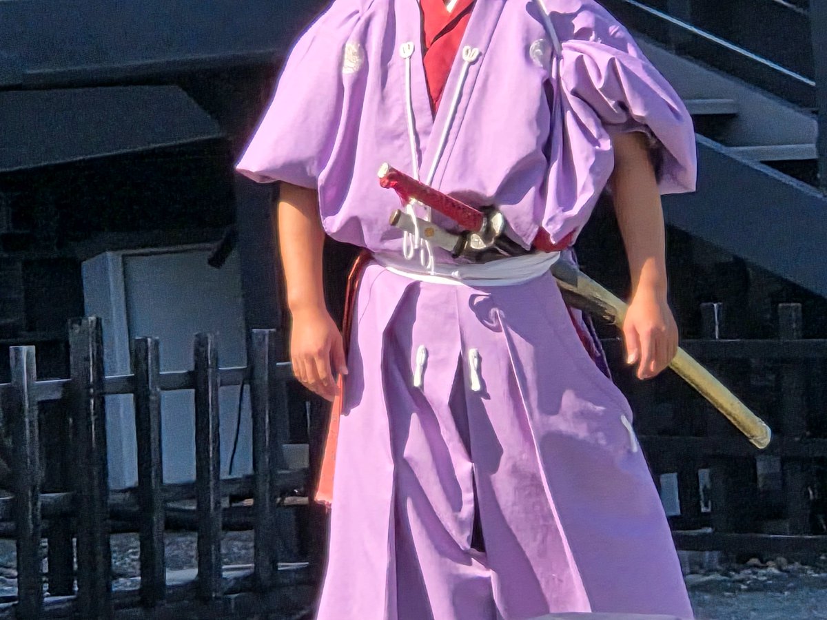 Koka_honmaru's tweet photo. これは熊本城おもてなし武将隊の黒田官兵衛嘉孝殿。
みて！！！腰元に差した刀を！！
安宅切と厚藤四郎！！！！！！ https://t.co/oq27yBvJcG