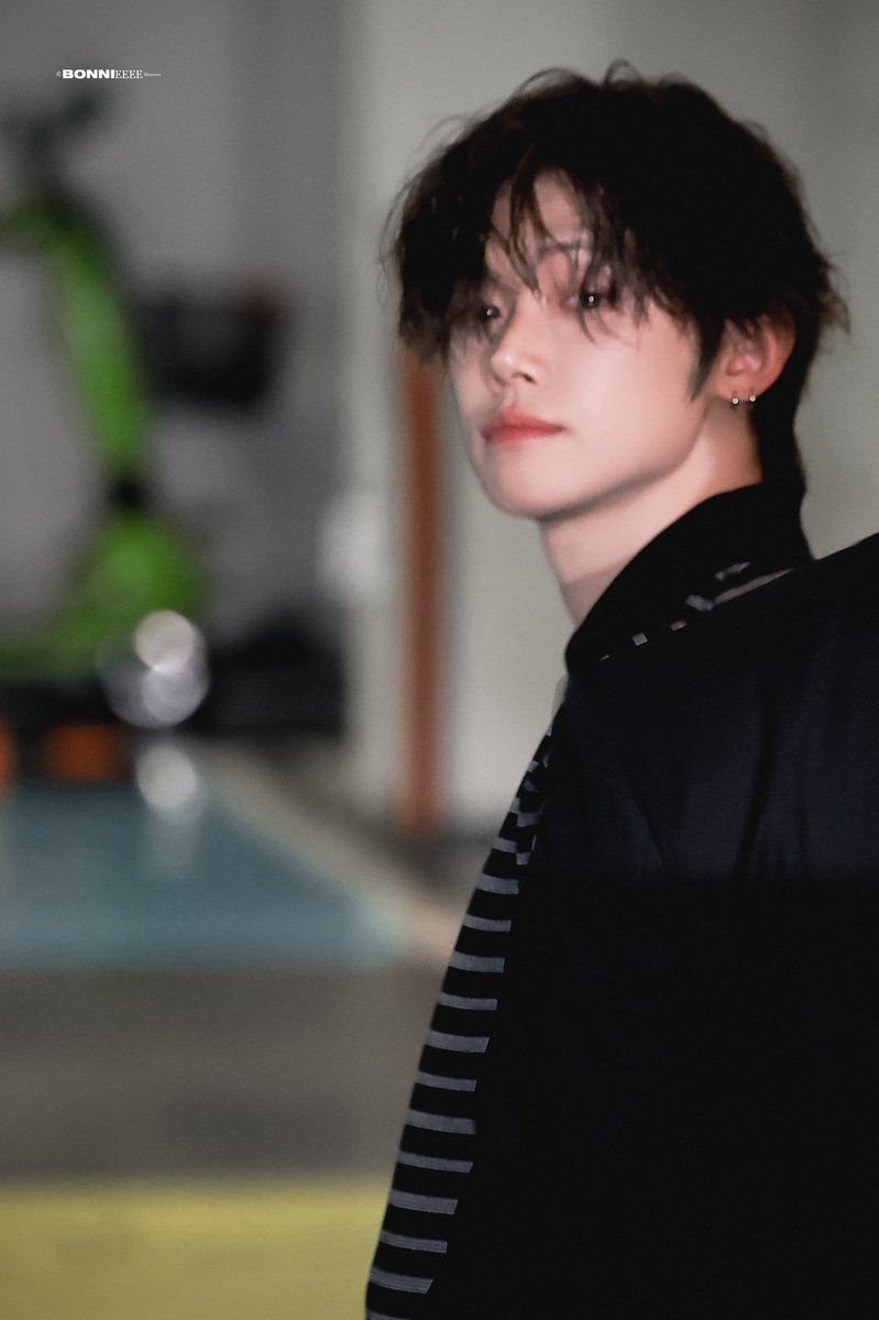 bonnieyu1224's tweet photo. MIUMIU

#연준 #YEONJUN #ヨンジュン 
#TXT #TOMORROW_X_TOGETHER
#투모로우바이투게더 #투바투 https://t.co/iX5CZTv7sP