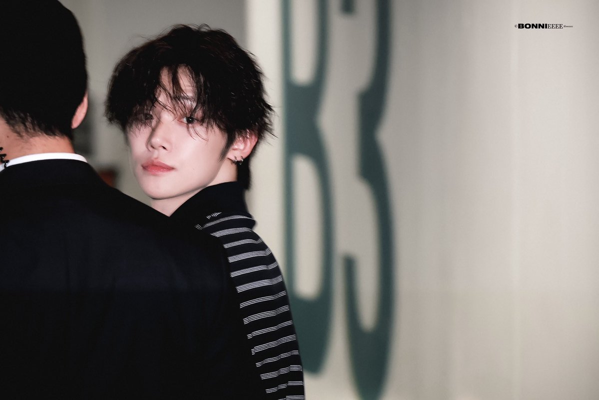 bonnieyu1224's tweet photo. MIUMIU

#연준 #YEONJUN #ヨンジュン 
#TXT #TOMORROW_X_TOGETHER
#투모로우바이투게더 #투바투 https://t.co/iX5CZTv7sP
