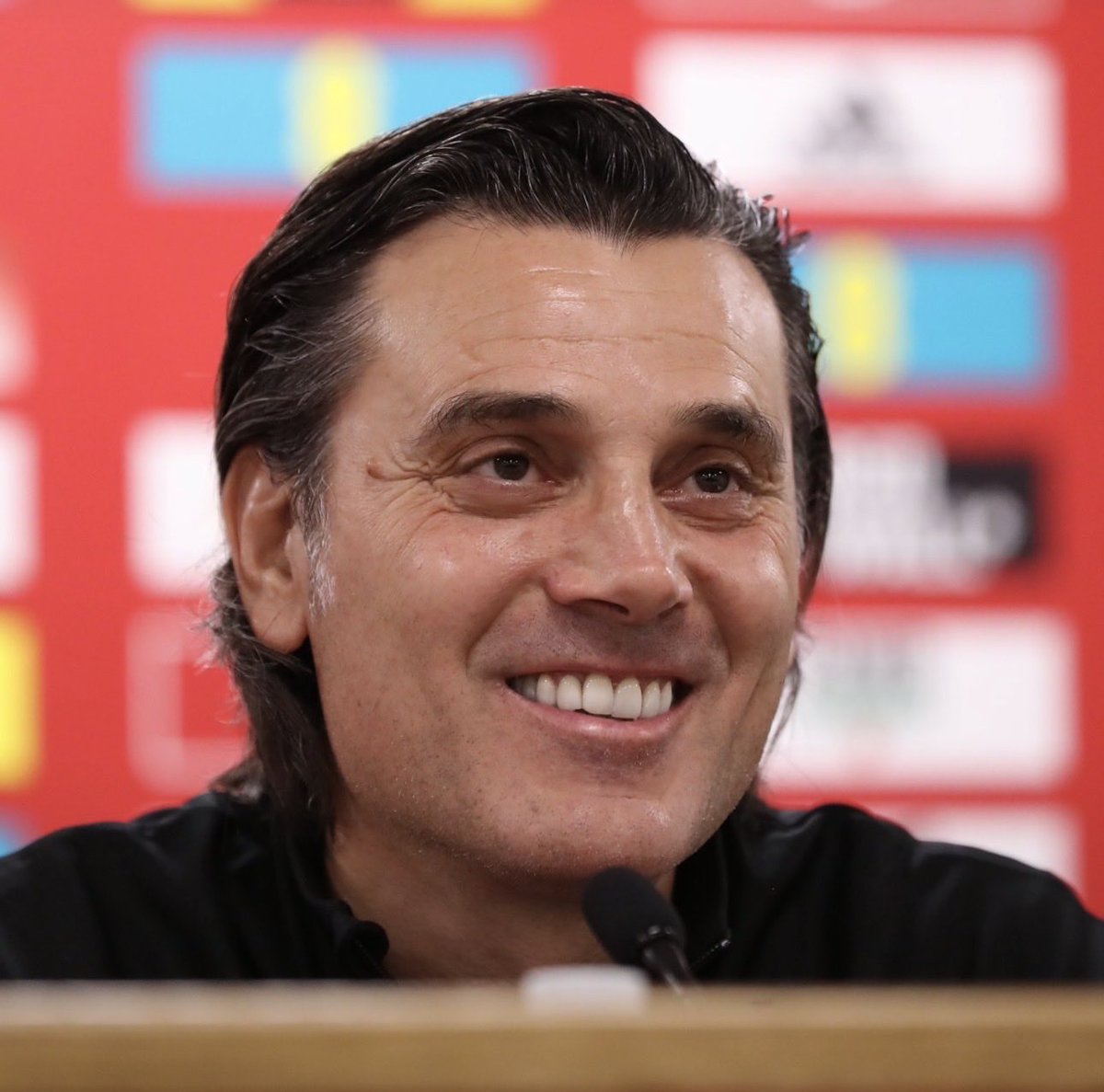 oRkunRKMZ's tweet photo. Montella, Belçika maçına çıkmak istemiyor. (Akşam)

— Yetkililer Montella’yı ikna etmeye çalışıyor. https://t.co/J3zEU61ZRd