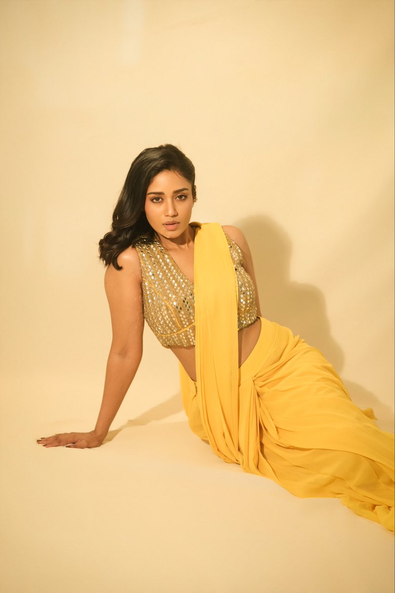 Nivetha_Tweets's tweet photo. ❤️ https://t.co/jp8GEJIClB