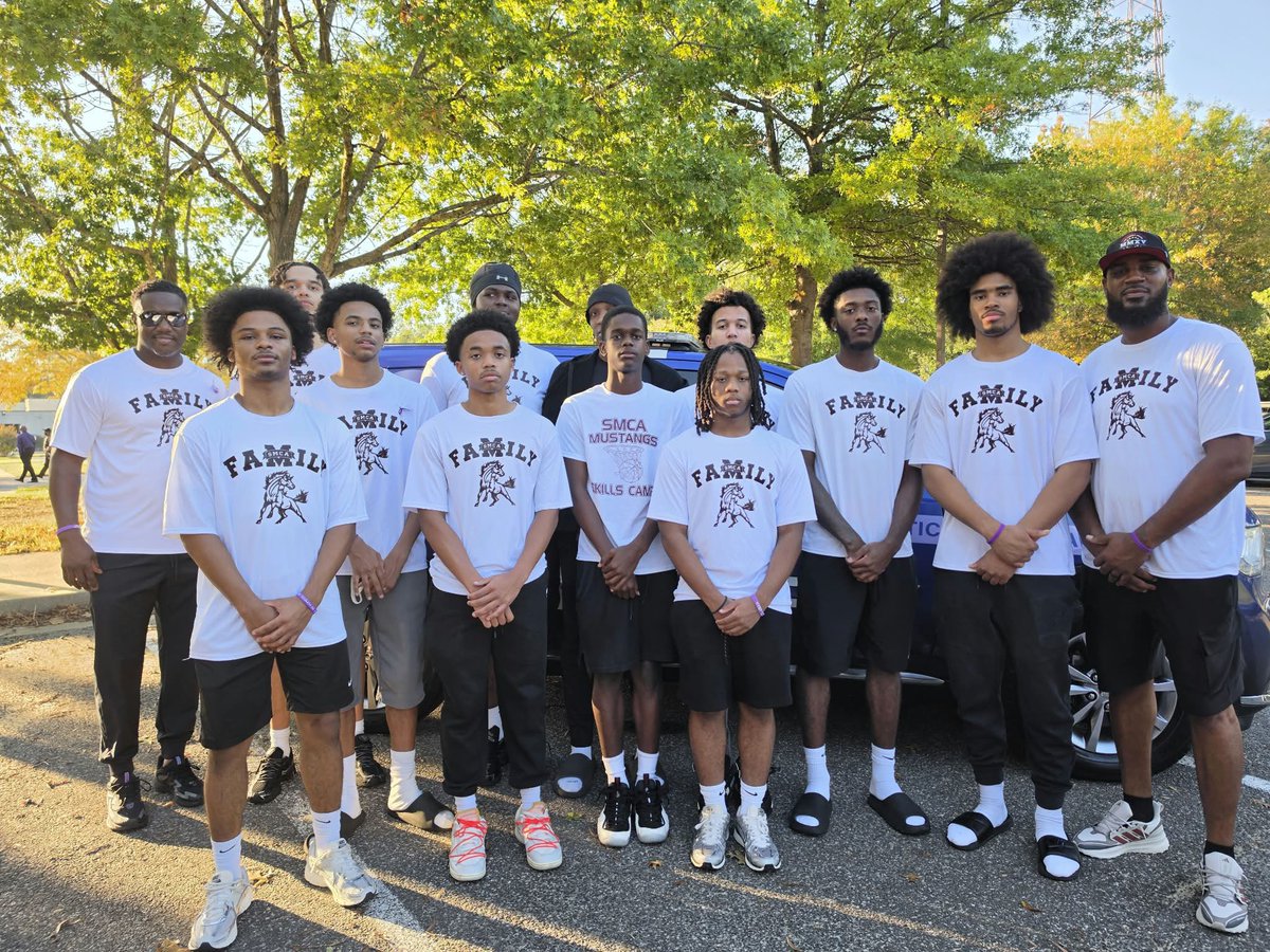 SMCABasketball's tweet photo. Giving back to our community #OneTeam #OneGoal #SMCABASKETBALL
#WinAnyWay #TheFamily Dedication + Discipline = Success @CCSOMD https://t.co/NUCWeqPEA4
