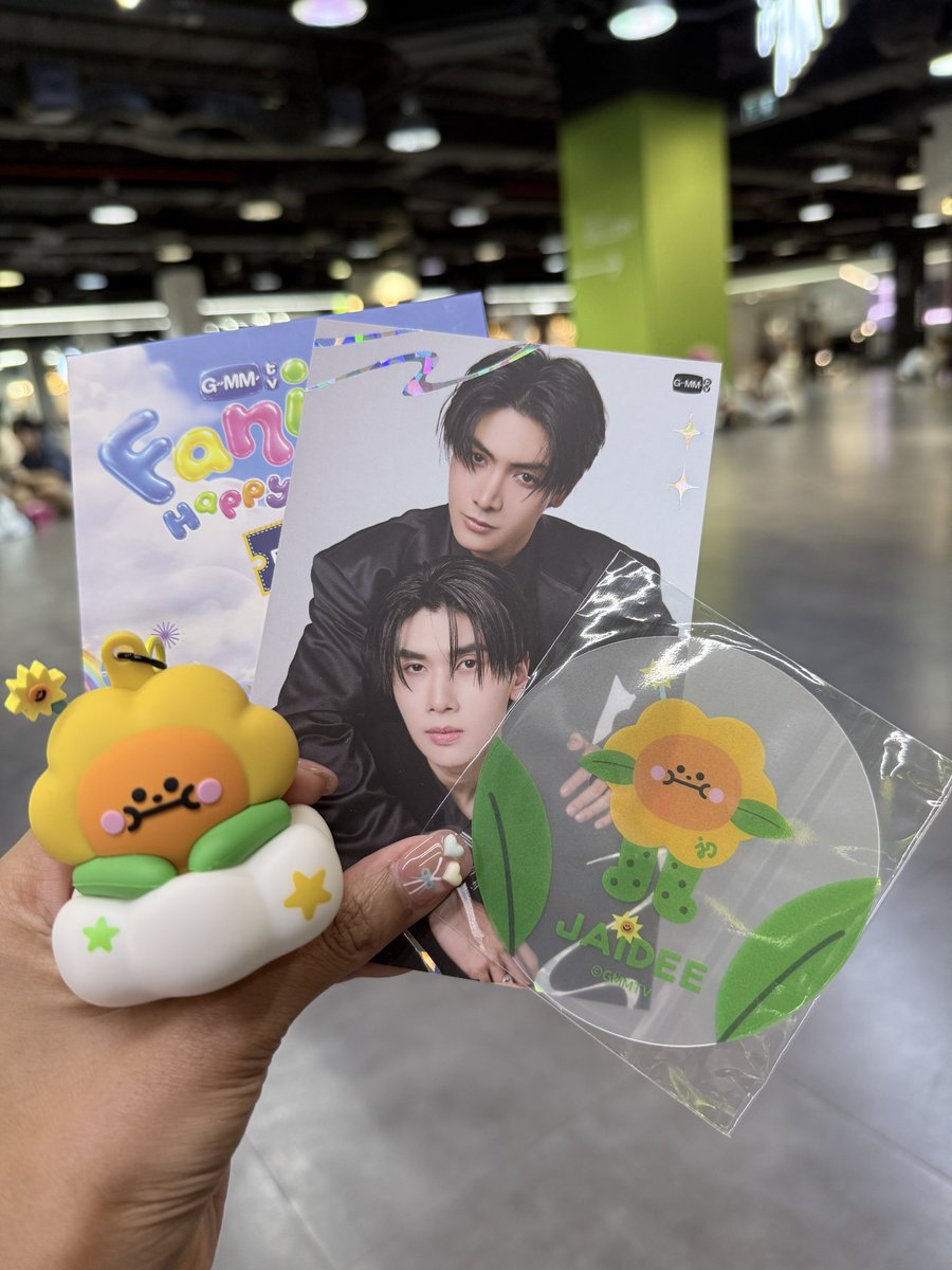 shiningpraew's tweet photo. น่ารักมากจัง 😭🫠🫂✨💫 https://t.co/lLYpsmBgs4