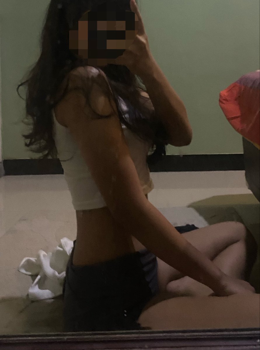 4_hyuckie's tweet photo. #bodychecking again😹
#edtwtㅤ #wl #mia #bodycheck https://t.co/ijzQuykOAT