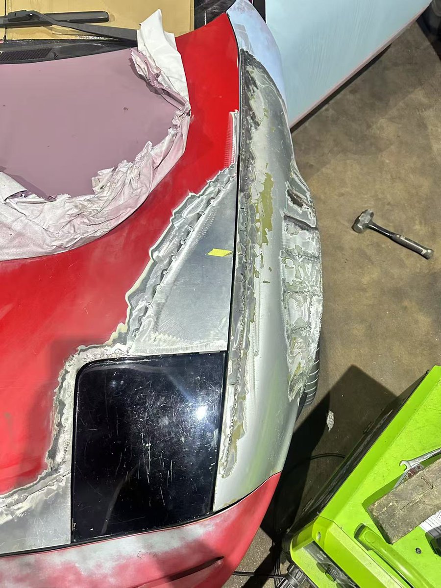 JMAutoWorks0810's tweet photo. 2024年3月、二代目NA-Faceを自ら開発。切って、削って、合わせてを繰り返し中国で完成。最近、日本でも車検に合格しました。好きから始まった夢を支えてくれた皆さんに感謝します。

MFF2026で日本の皆さんにお披露目できることを嬉しく思います。よろしくお願いします！

#NCロードスター #MFF2026 https://t.co/RKJpadAaNy