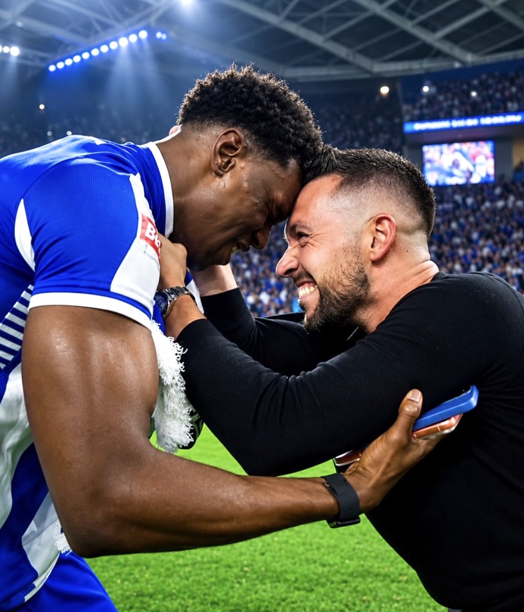 Armada1893's tweet photo. " DEVO TUDO A FARIOLI! " Samu. 🤩💙🔥@FCPorto @france_fario https://t.co/Kg71R1dj8n
