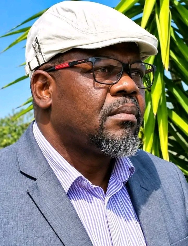 SnyoloKhaTshipi's tweet photo. Disgrace Bishop Azwihangwisi Maumela must be stripped off the tittle of Bishop,why are we still calling him a Bishop,it's blasphemous. #JusticeForZM #StopGBV https://t.co/OvgE4S4ybj