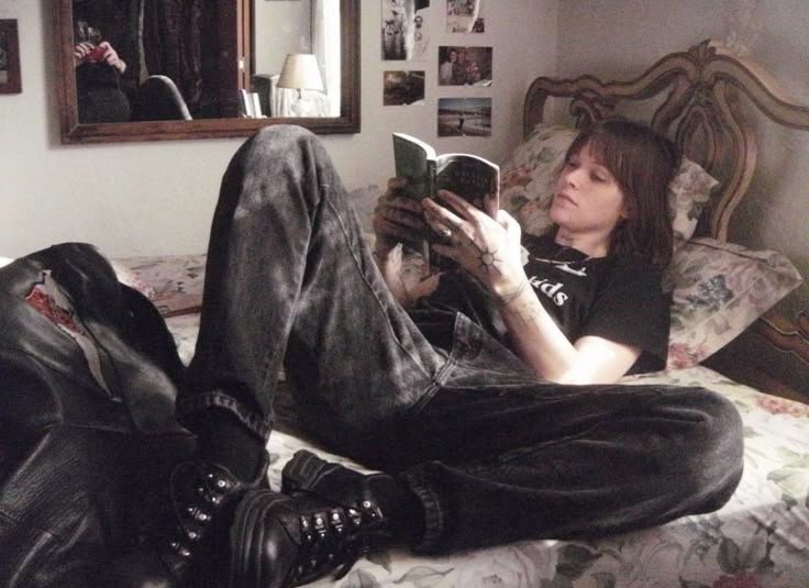 DrunkLull4by's tweet photo. I think about these pics like. all the time. https://t.co/1tWlLbXgth
