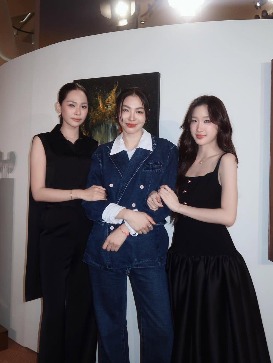 gracewo18038651's tweet photo. Atom instagram update 🍑🍑🍑

https://t.co/wkJYaF3Aw8

#AtomPariya https://t.co/eiBEzib3Qg