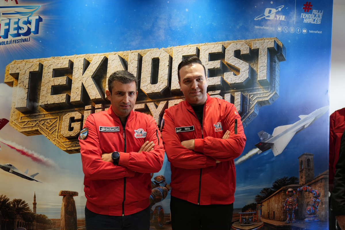 avyusufibis's tweet photo. 📍 Şanlurfa, Teknofest Güneydoğu’dayız 🙋🏻‍♂️

Teknolojinin, milli gücün ve gençliğin enerjisi bugün yine gökyüzünü titretti!

Haydi gençler, yeriniz gökyüzünün hemen altı. 😎

Genç arkadaşlarım, 04 Ekim’e kadar sürecek olan #TeknofestGüneydoğu seni bekliyor!🚀

@Selcuk https://t.co/zKBuzoIwUF