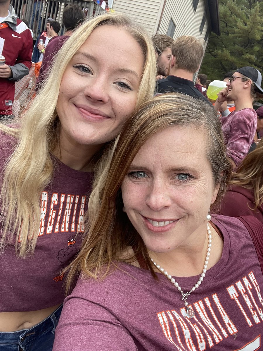 ASmilingMom4's tweet photo. @KBehr68 #thisishome Stop by all the tailgates, Hokies are very hospitable! https://t.co/20XmQQ3PuU