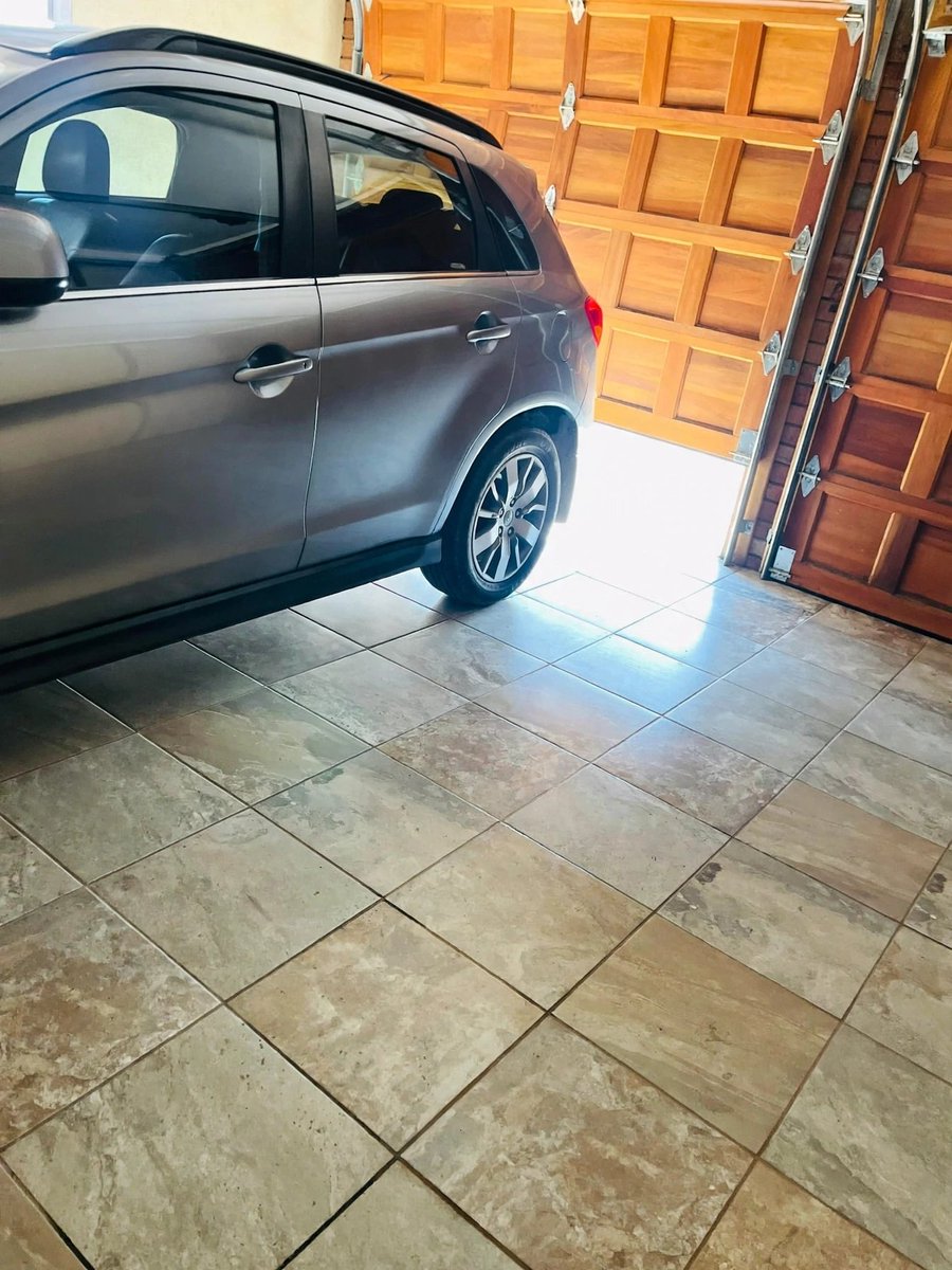 Ithabeleng_B995's tweet photo. Airport drop-off done, back home, showered and had something to eat. That was my day in a nutshell💚💚 

They better serve me content tomorrow &amp;I'm glad bahambe nomntu omdala 🥹🤣💚 

THALIANS ARE YOU READY
MILLIONCHELLA IS CALLING
#TomorrowIsMillionchella
#ThaliansInvadeCullinan https://t.co/oq4pO3HpTE