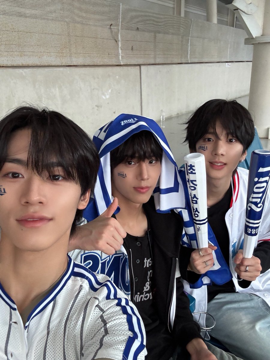 82Message's tweet photo. [#석쭌이]
최강삼성!! 승리하리라~~💙 😘

#82MAJOR #82메이저 #에이티투메이저
#박석준 #PARKSEOKJOON https://t.co/jzUMMIBaLP