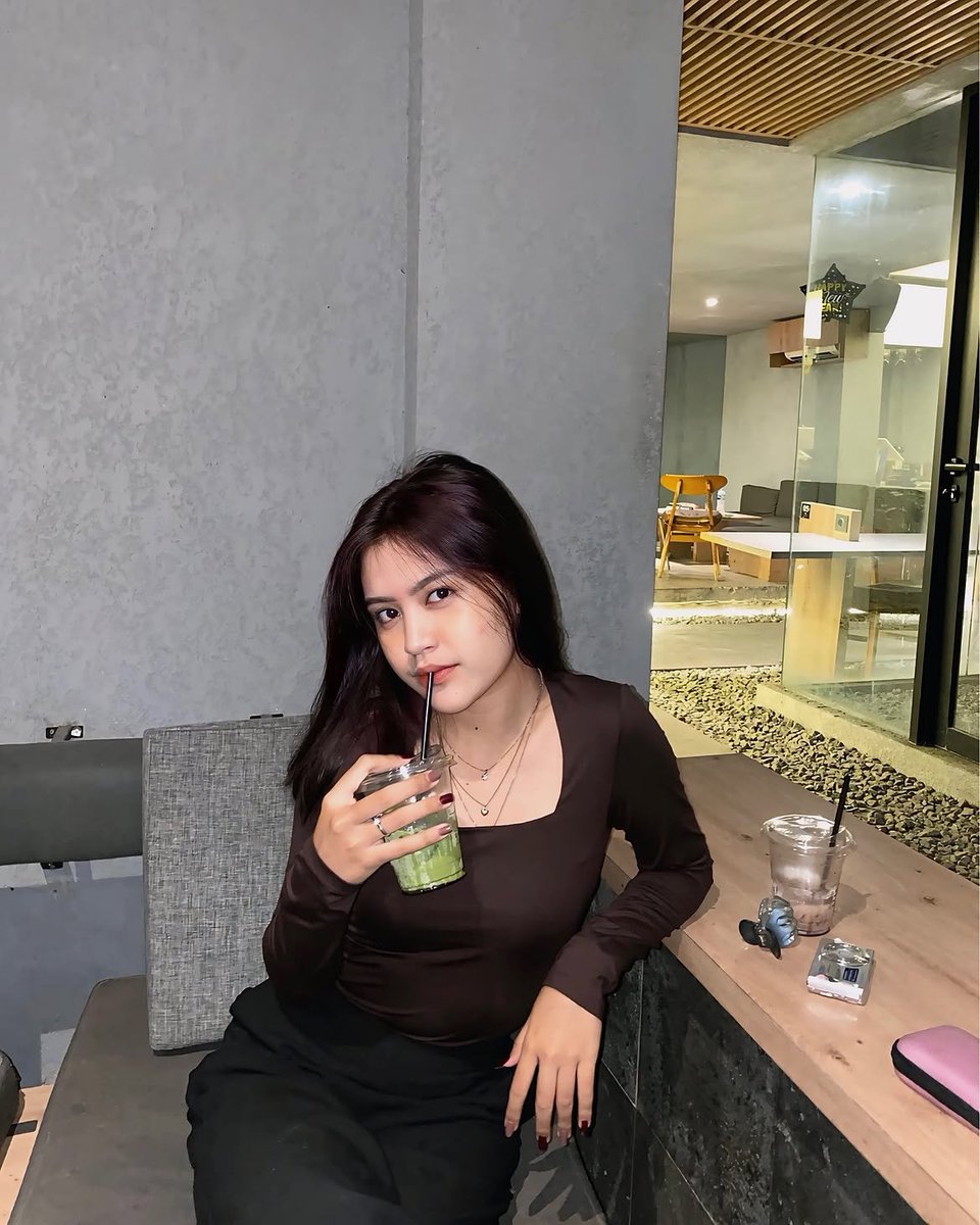 abidinfamish's tweet photo. Ready open bo vcs jember tapi aku chubyy ada ga ya #openbojember #bojember https://t.co/qTMMvqSiH9