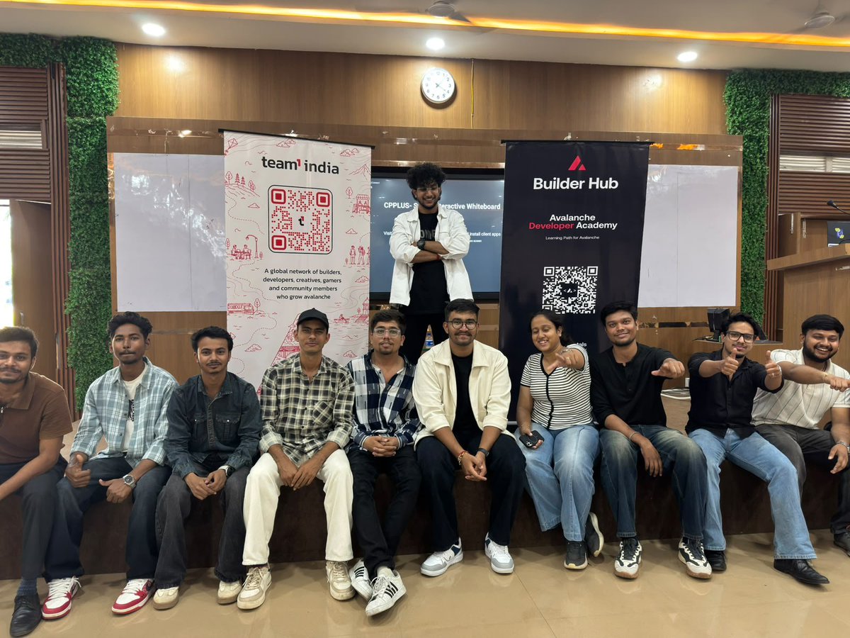 harsh_hc07's tweet photo. Avalanche TEAM1 Workshop 🔺 | Jabalpur
From learning the Avalanche ecosystem to deploying a smart contract & NFT live.
Loved helping students build in my own college.
More builders from Jabalpur.
#Avalanche #TEAM1 #Web3
@avax @Team1IND @AvaxTeam1 https://t.co/CbQEl71JNY