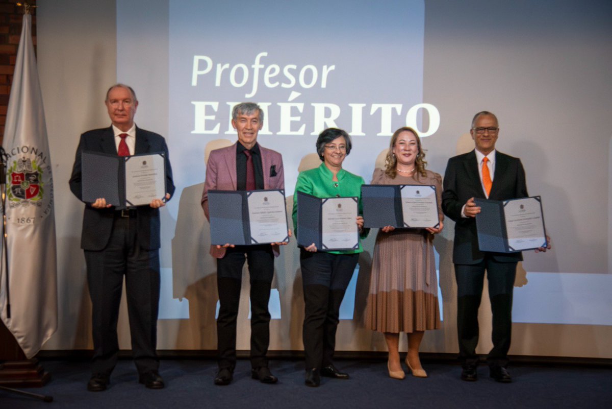 lauao's tweet photo. Nuestro rector señaló que su principal sueño es que los estudiantes crean que el mejor camino para desarrollar capacidades, cambiar el mundo y transformarlo es a través de la educación. https://t.co/ZklzP7yVB3