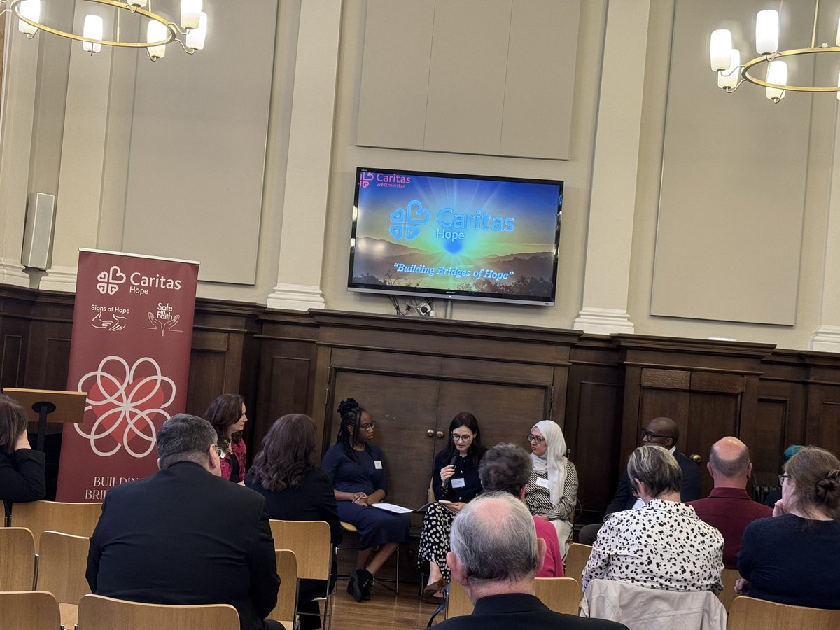 DSingleton_'s tweet photo. . @hudzyboo makes an important point about the Eurocentric outlook of #feminism tends not to see #faith as an ally or source of protest or reform
This contrast to her expectations of #faith coming from beyond Europe 
#caritashope @CaritasWestm 
#VAWG https://t.co/CiFLf8q4Sl
