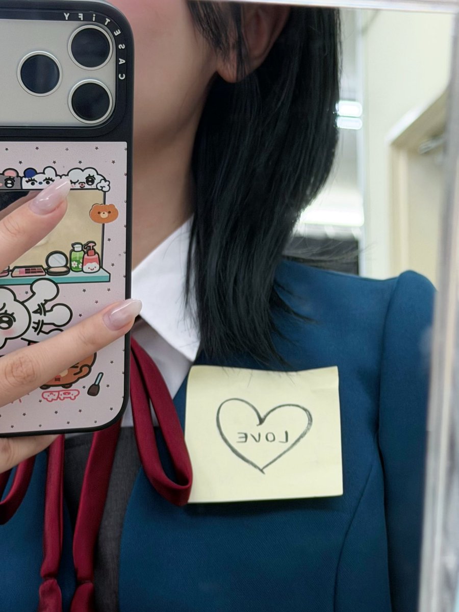 Liyu0109's tweet photo. 今日の待機時間、ふせんを貼られた🥺 https://t.co/K96rx4tl0B