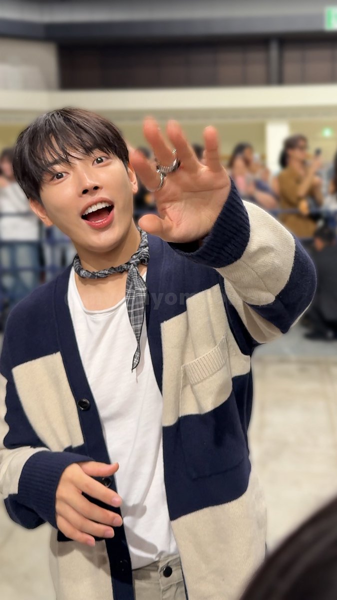 myomyomyowan's tweet photo. 261002 東京パパラッチ会

ホンジュンニキ、気付いてくれて
ありがとうの気持ち特大感謝

#ATEEZ #HONGJOONG https://t.co/KvRePTI3M2