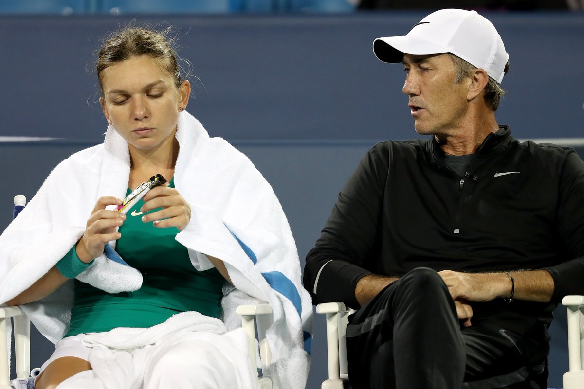 Simona_Halep's tweet photo. Missing those on-court coaching sessions? 😜 Happy birthday to the best coach in the world! @darren_cahill 🤗🎂

📷 Getty Images https://t.co/lAed6TwOuw