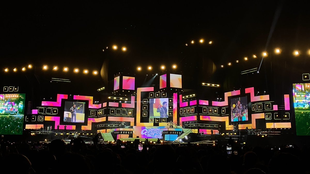 hyyhjeons's tweet photo. miren encontre una foto de mi concierto del grupo 5 en san marcos en 2023
@BTS_twt quien chucha te conoce loco https://t.co/0sgYUkNIvH