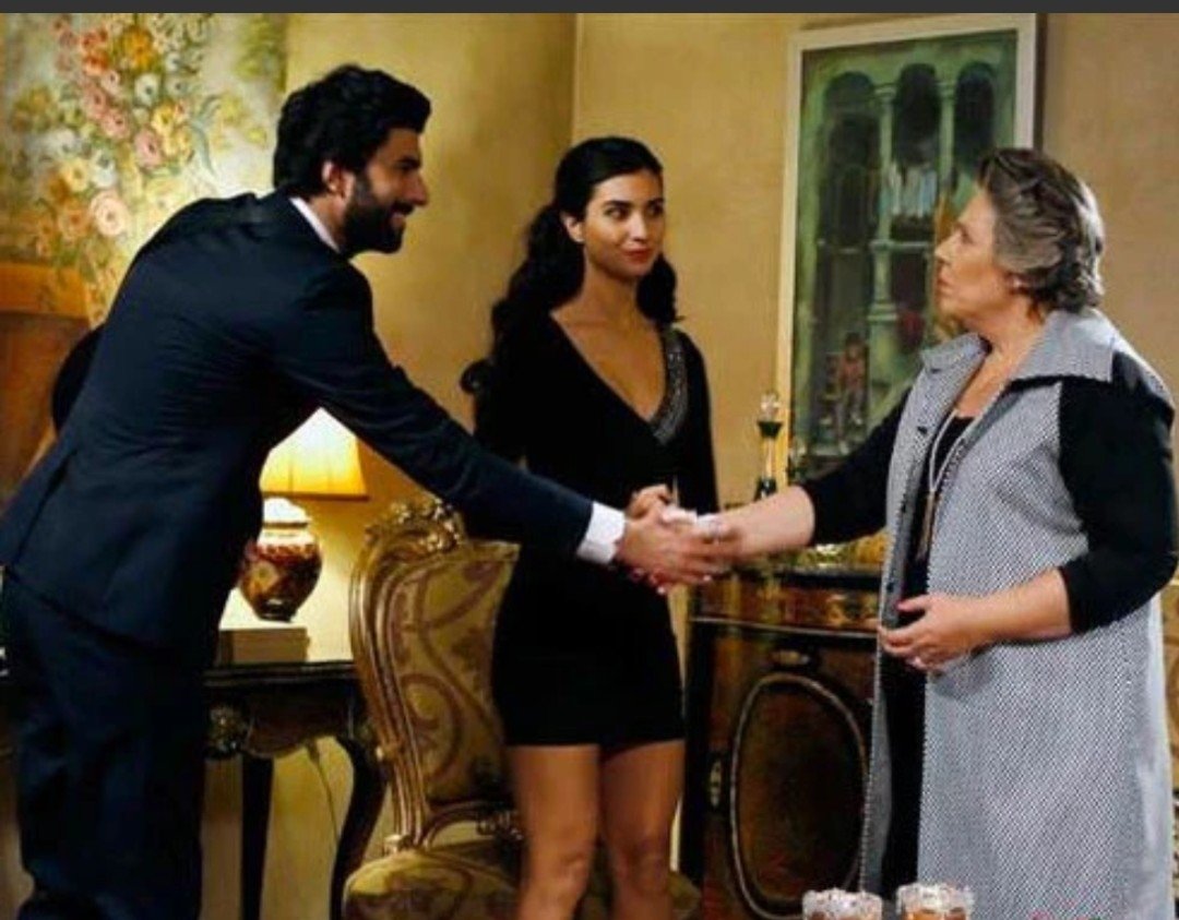 nistal_mar28736's tweet photo. #EnginAkyürek #TubaBüyüküstün #MasEnTuQueNunca
El día del compromiso,Efif y Omer emocionados❤️ https://t.co/SyFoCKSowS